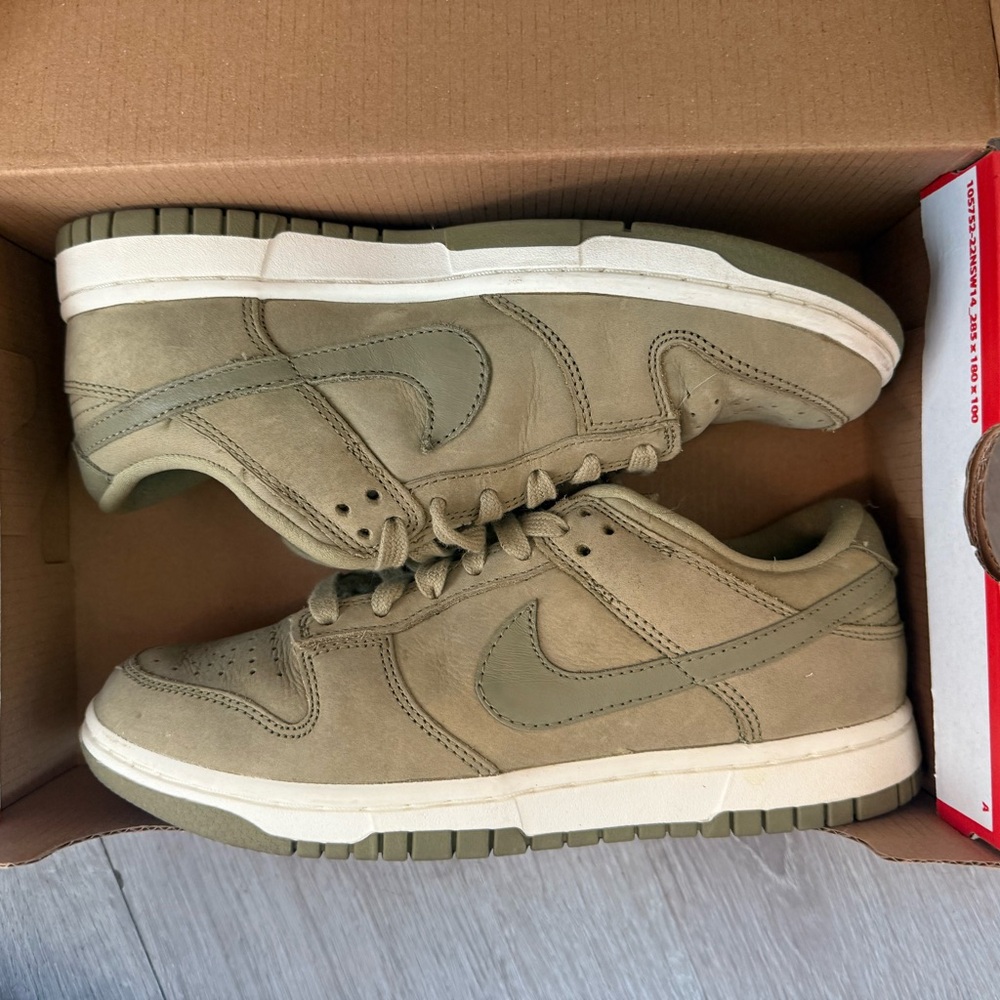 Nike Dunk Low Neutral Olive Sneakers